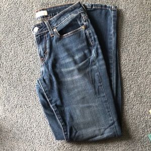 Medium Wash Levi’s Jeggings